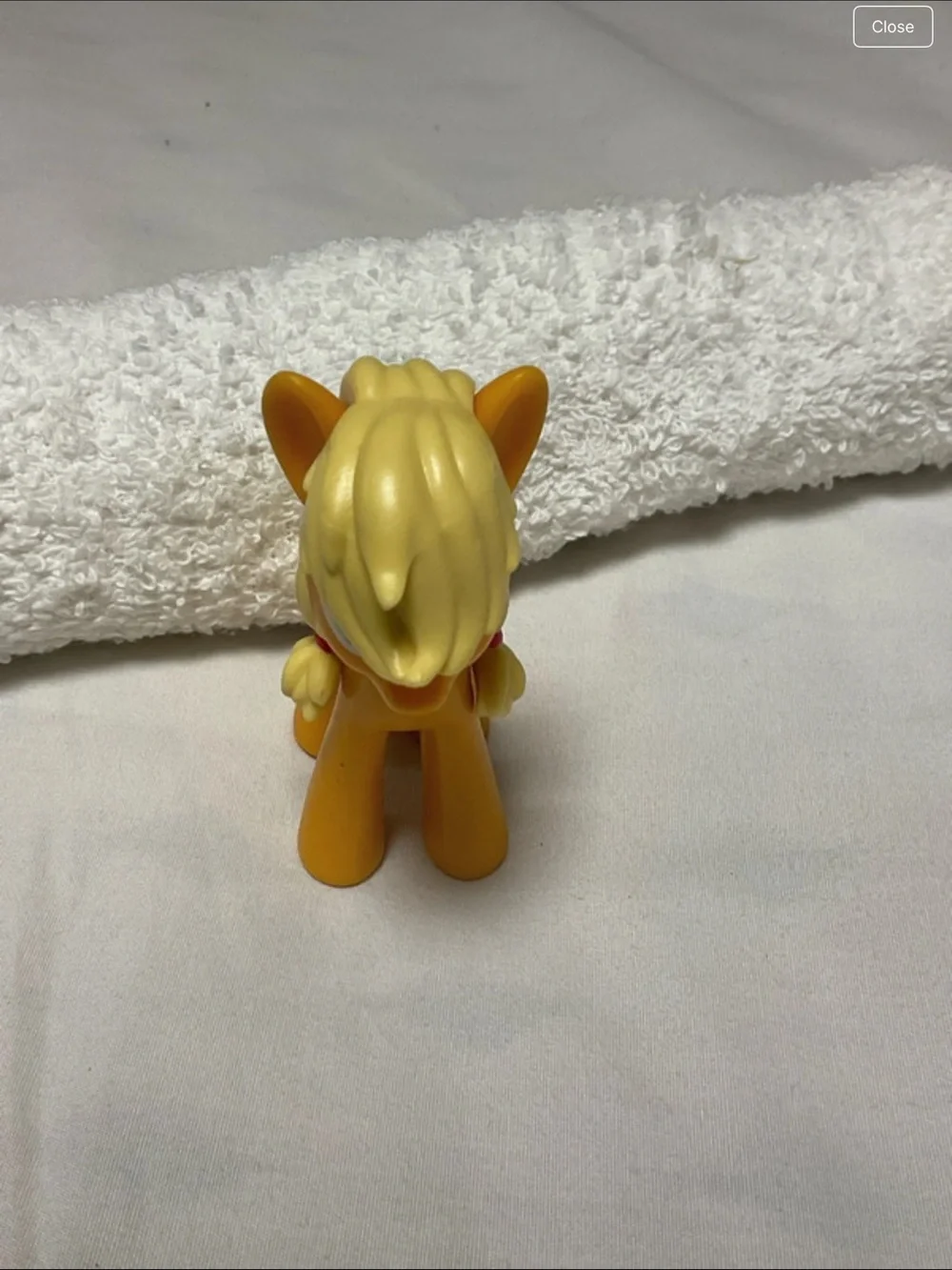 My Little Pony Applejack Figure - Yellow/Blonde